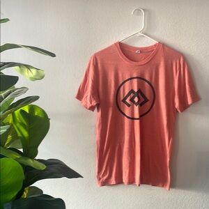 Climb Nashville Bella Canvas Coral T-shirt Men’s Size Medium